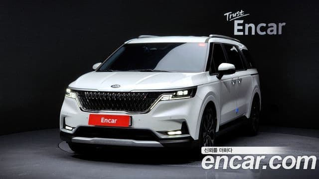 Kia Carnival 2020 — ფოტო 10/20