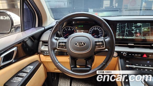 Kia Carnival 2020 — ფოტო 16/20