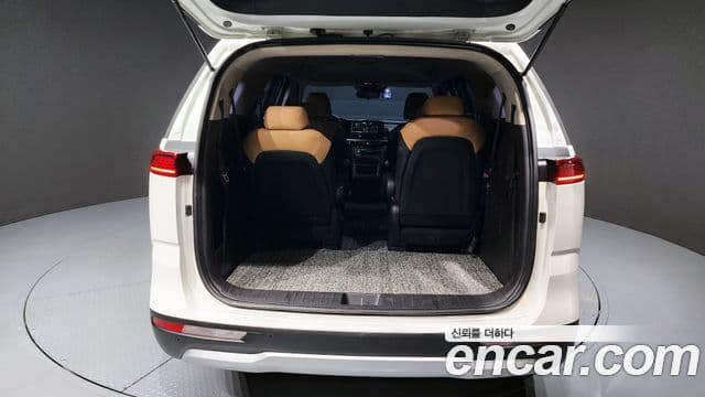 Kia Carnival 2020 — ფოტო 20/20