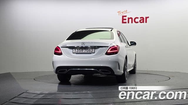 Mercedes-Benz C-Class 2020 — ფოტო 4/20