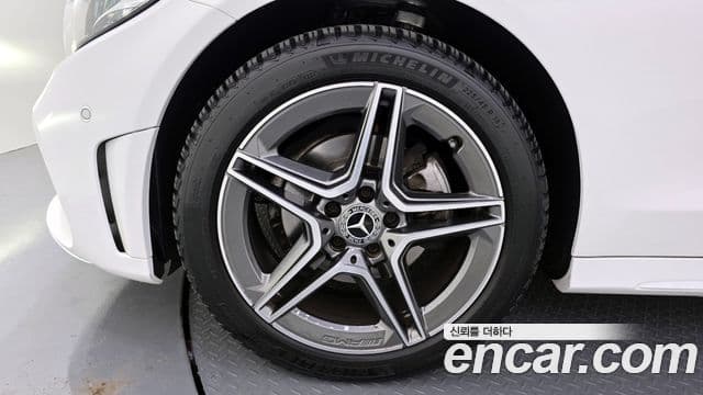 Mercedes-Benz C-Class 2020 — ფოტო 5/20