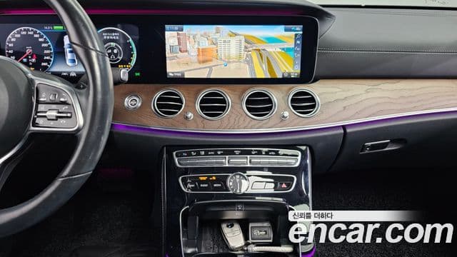 Mercedes-Benz E-Class 2020 — Şəkil 14/20