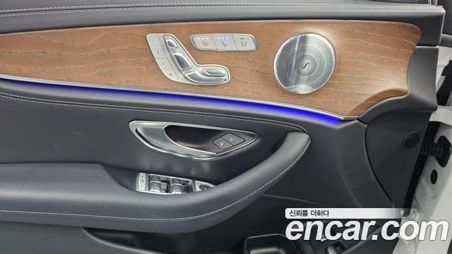 Mercedes-Benz E-Class 2020 — Şəkil 19/20
