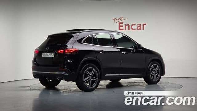 Mercedes-Benz GLA-Class 2020 — Şəkil 2/20