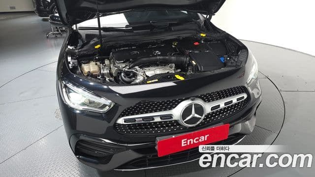 Mercedes-Benz GLA-Class 2020 — Şəkil 6/20
