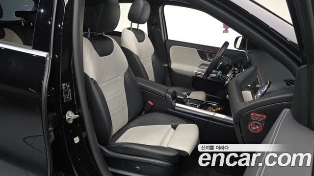 Mercedes-Benz GLA-Class 2020 — Şəkil 10/20