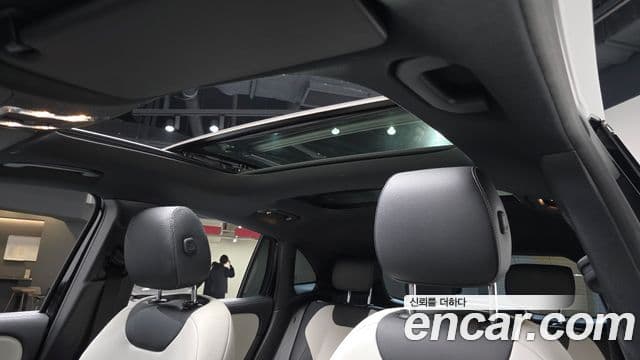 Mercedes-Benz GLA-Class 2020 — Şəkil 20/20