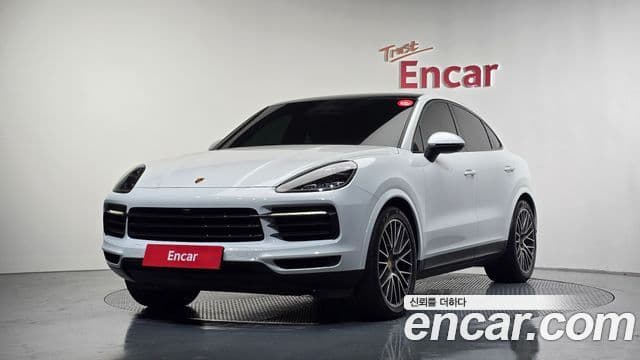 Porsche Cayenne 2021 — ფოტო 4/20