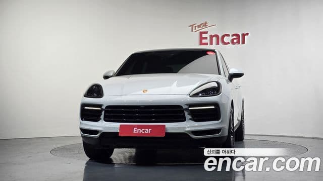 Porsche Cayenne 2021 — ფოტო 10/20