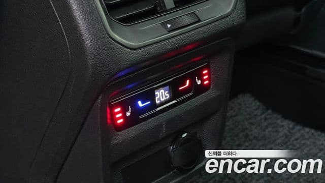 Volkswagen Tiguan Allspace 2023 — Şəkil 15/19