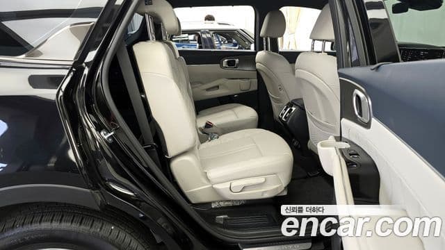 Kia Sorento 2023 — Şəkil 12/20