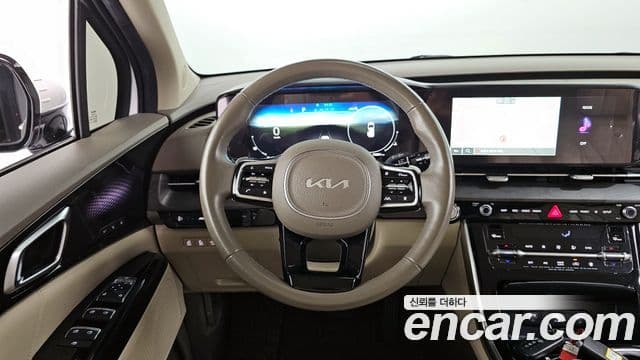 Kia Carnival 2021 — ფოტო 13/20