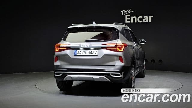 Kia Seltos 2022 — Photo 19/20