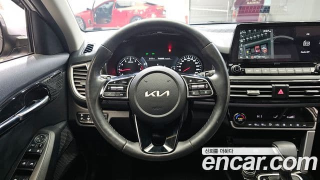 Kia Seltos 2022 — Photo 7/20