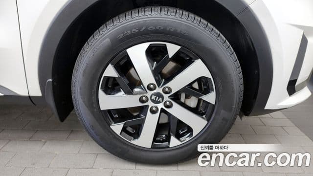 Kia Sorento 2020 — ფოტო 5/20