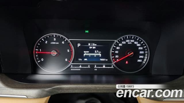 Kia Sorento 2020 — ფოტო 8/20