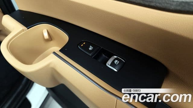 Kia Sorento 2020 — ფოტო 19/20