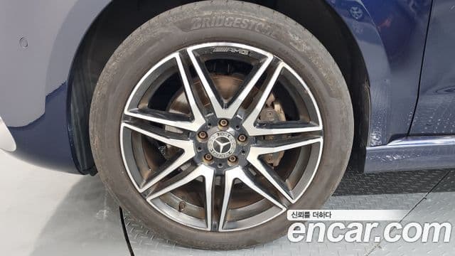 Mercedes-Benz V-Class 2022 — Şəkil 5/20