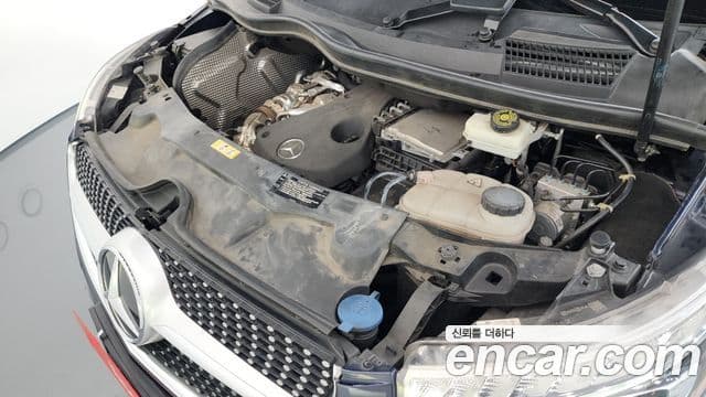 Mercedes-Benz V-Class 2022 — Şəkil 6/20