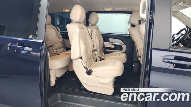 Mercedes-Benz V-Class 2022 — Şəkil 12/20