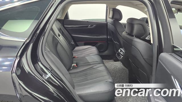 Genesis Electrified G80 2024 — Şəkil 12/20