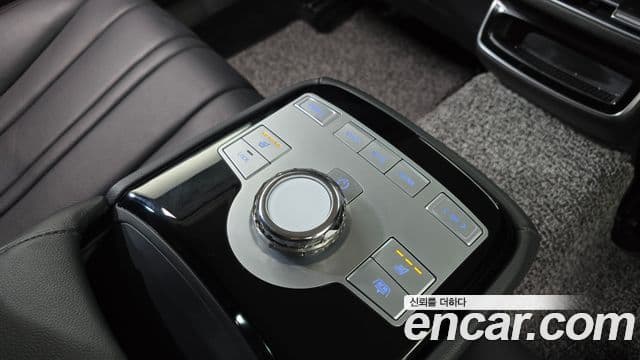 Genesis Electrified G80 2024 — Şəkil 19/20