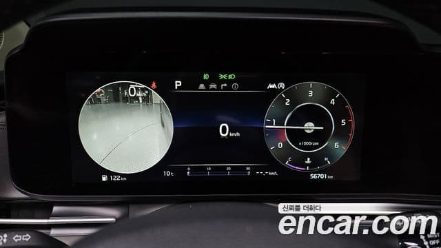 Kia Carnival 2021 — ფოტო 8/20