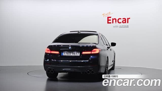 BMW 5 Series 2022 — ფოტო 4/20