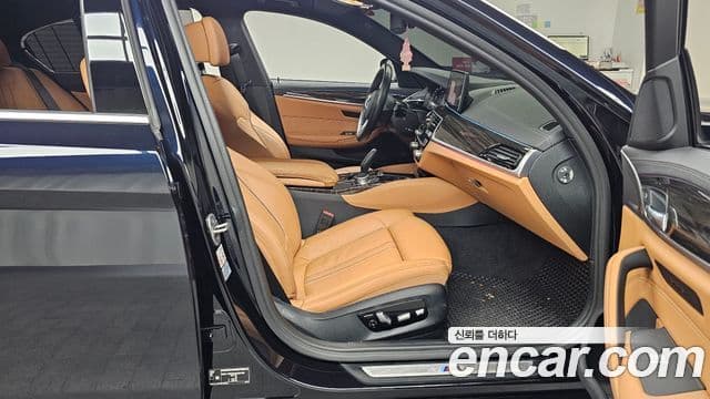 BMW 5 Series 2022 — ფოტო 11/20