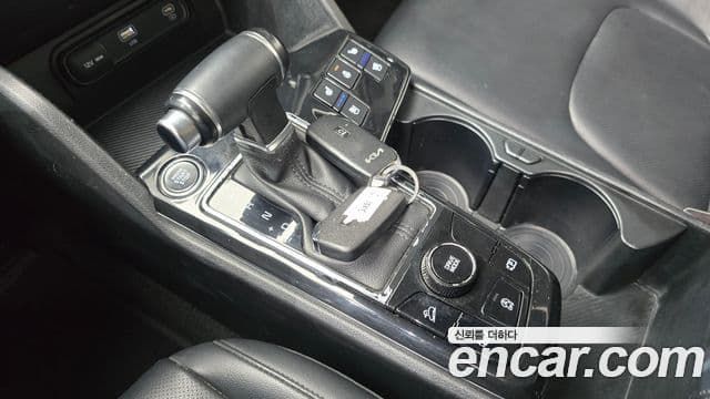 Kia Sportage 2021 — ფოტო 9/20