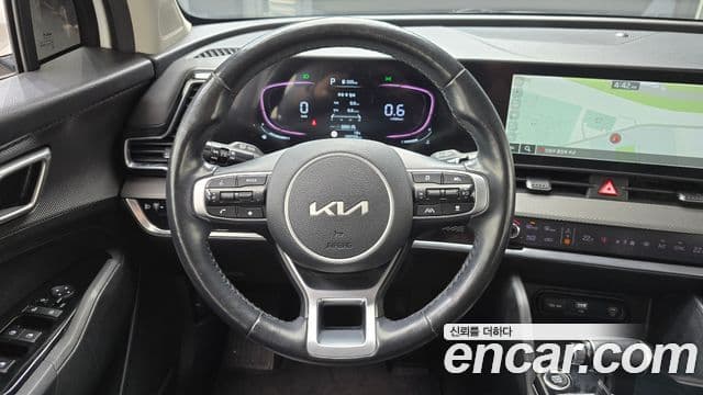 Kia Sportage 2021 — ფოტო 13/20