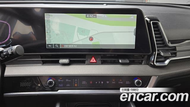 Kia Sportage 2021 — ფოტო 18/20