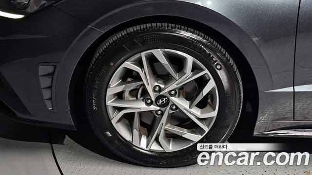 Hyundai Sonata Hybrid 2023 — Photo 3/20