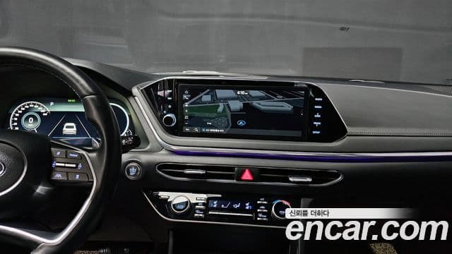 Hyundai Sonata Hybrid 2023 — Photo 19/20