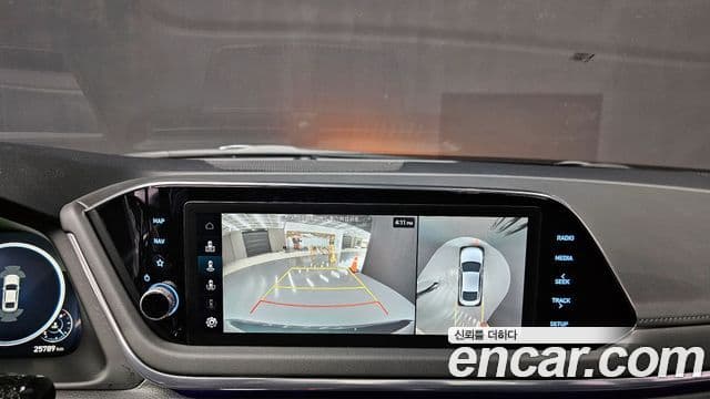 Hyundai Sonata Hybrid 2023 — Photo 13/20