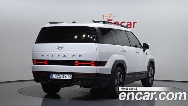 Hyundai Santa Fe 2023 — ფოტო 2/20