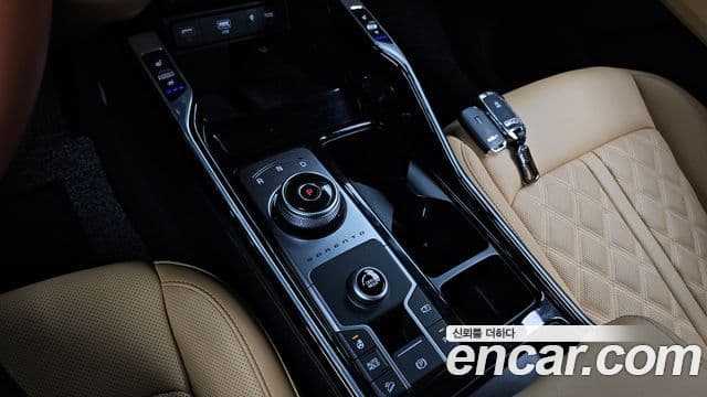 Kia Sorento 2023 — ფოტო 9/20