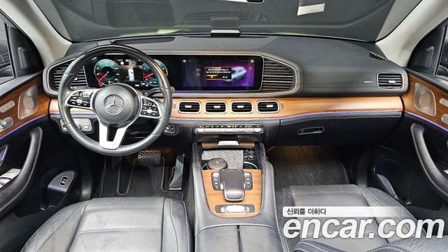 Mercedes-Benz GLE-Class 2021 — ფოტო 7/20