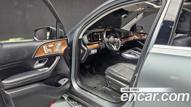 Mercedes-Benz GLE-Class 2021 — ფოტო 11/20