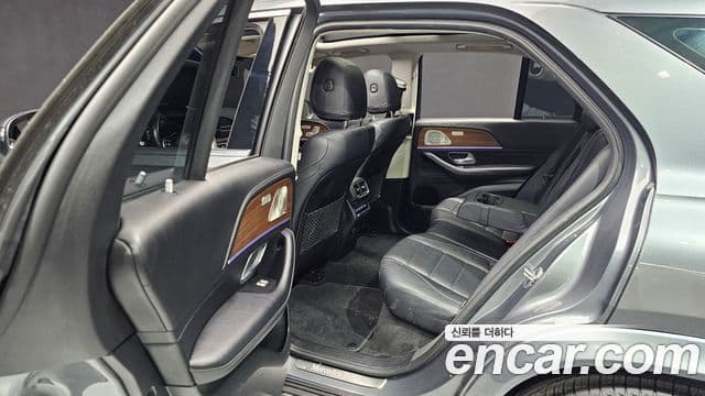 Mercedes-Benz GLE-Class 2021 — ფოტო 12/20