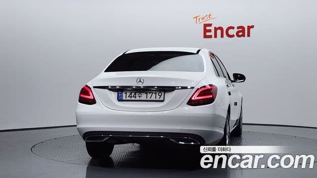 Mercedes-Benz C-Class 2020 — Фото 4/20
