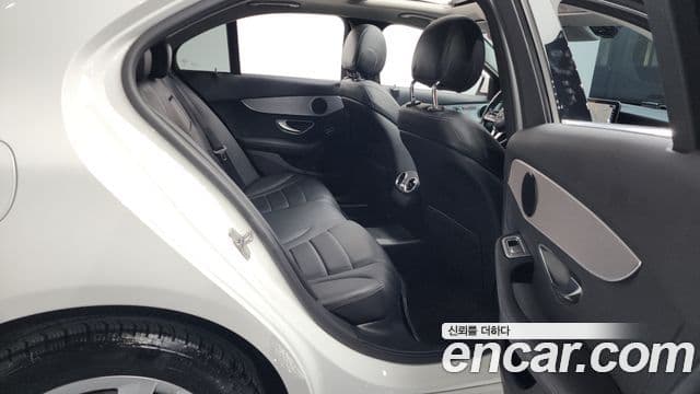 Mercedes-Benz C-Class 2020 — Фото 12/20