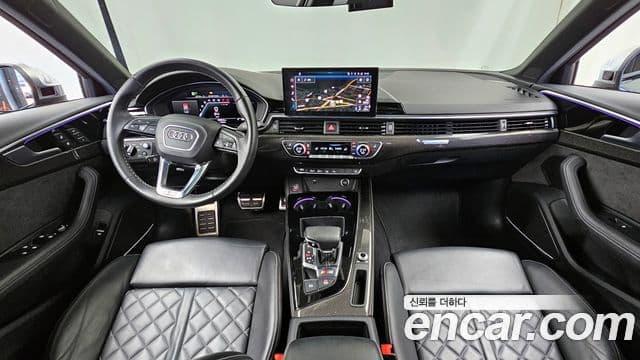 Audi A4 2021 — ფოტო 7/20