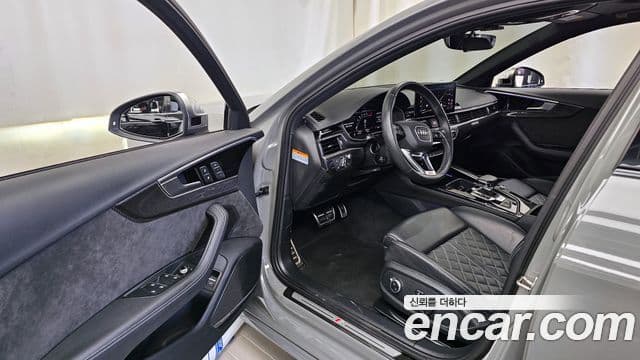 Audi A4 2021 — ფოტო 10/20