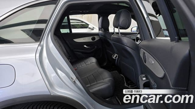 Mercedes-Benz GLC-Class 2022 — ფოტო 14/20