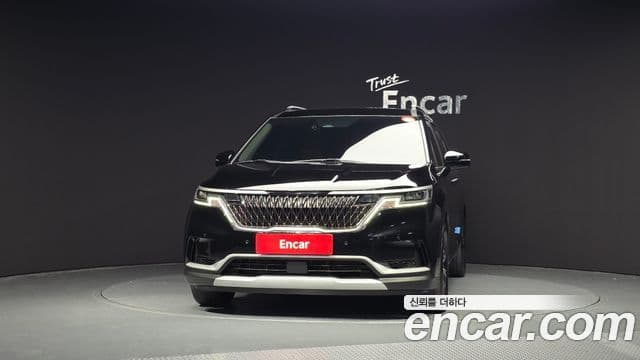 Kia Carnival 2021 — ფოტო 3/20