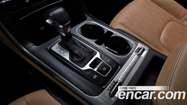 Kia Carnival 2021 — ფოტო 9/20