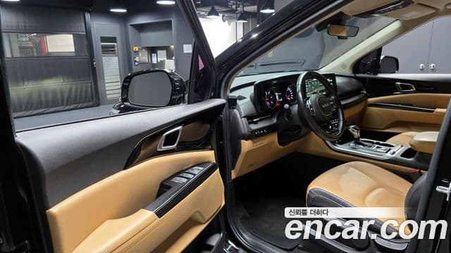 Kia Carnival 2021 — ფოტო 11/20