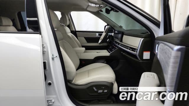 Hyundai Santa Fe 2023 — Фото 10/20