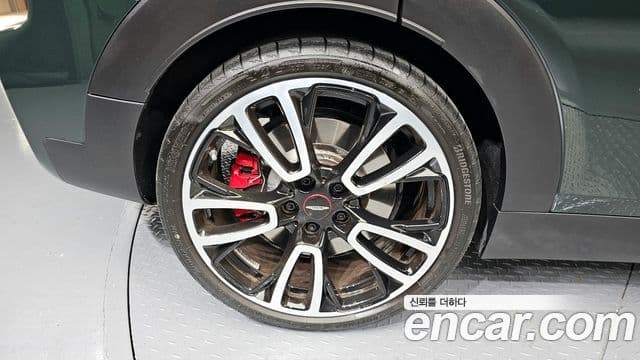 Mini Cooper S Clubman 2023 — ფოტო 5/20